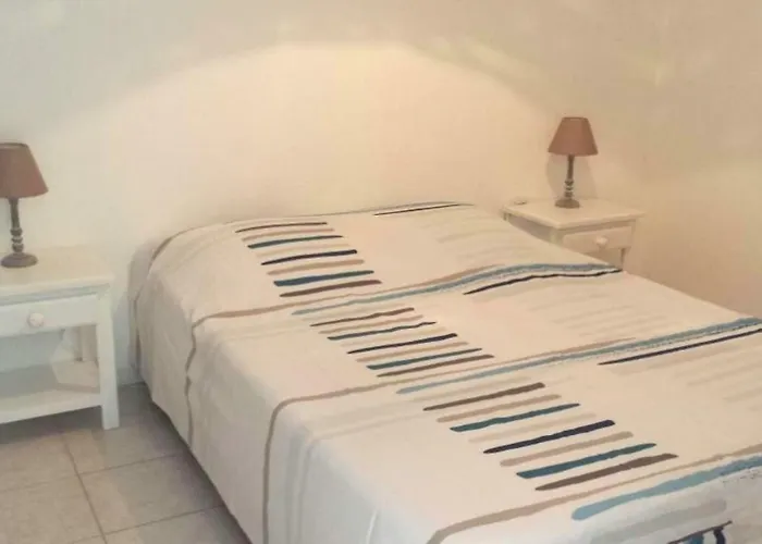 Le Garden 250 M Du Chay 鲁瓦扬