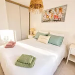 Apartament Le Garden 250 M Du Chay
