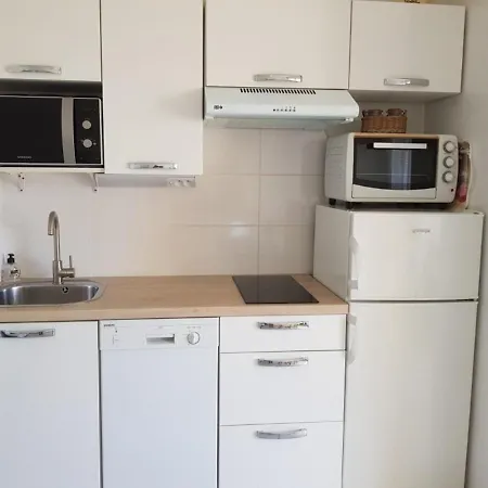 Le Garden 250 M Du Chay Apartment *