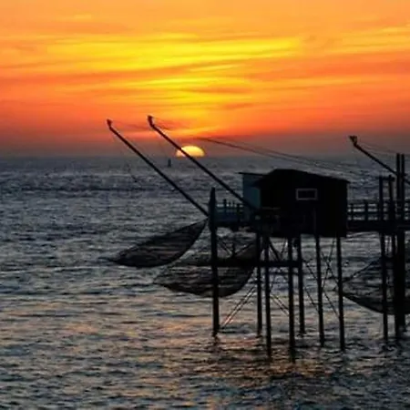 Le Garden 250 M Du Chay Apartment *