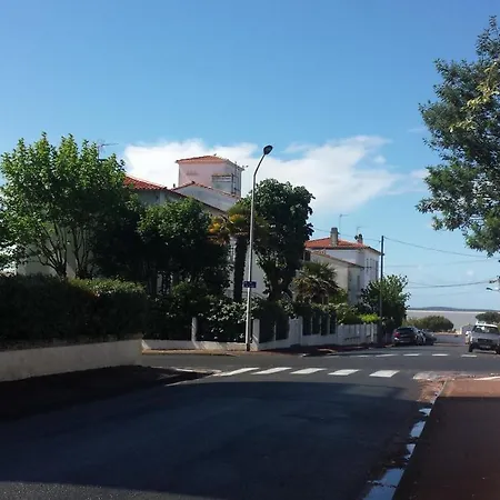 Le Garden 250 M Du Chay *