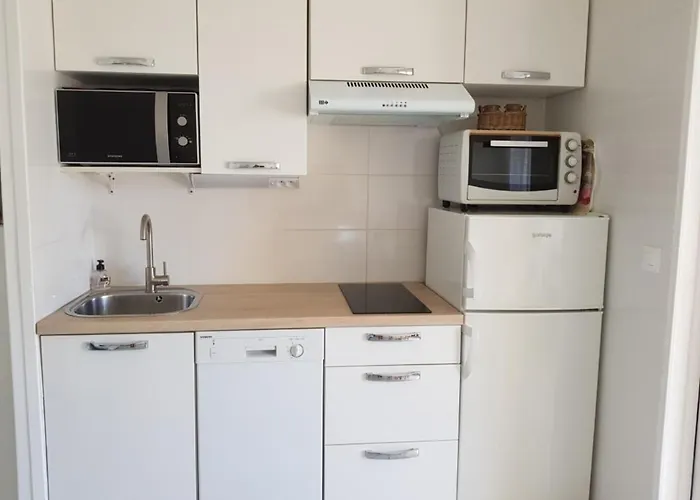 Le Garden 250 M Du Chay Apartment *