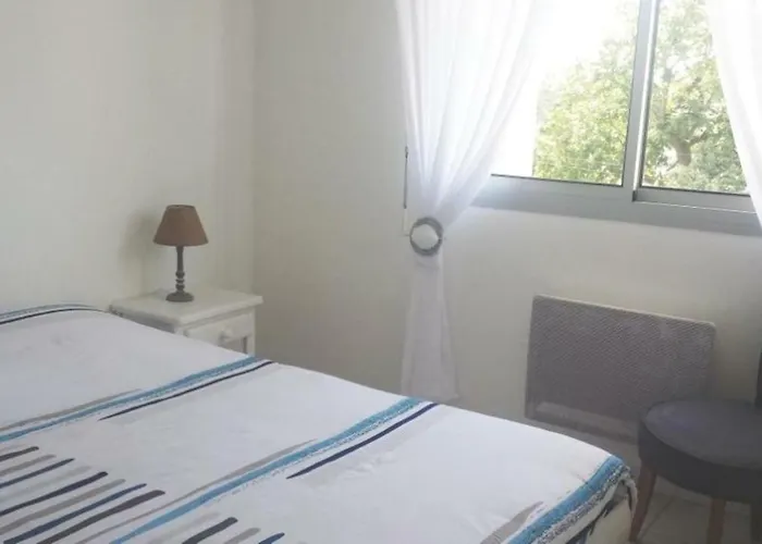 Le Garden 250 M Du Chay Apartment *